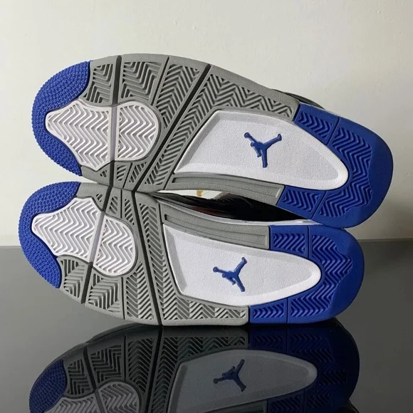 Jordan retro 4
